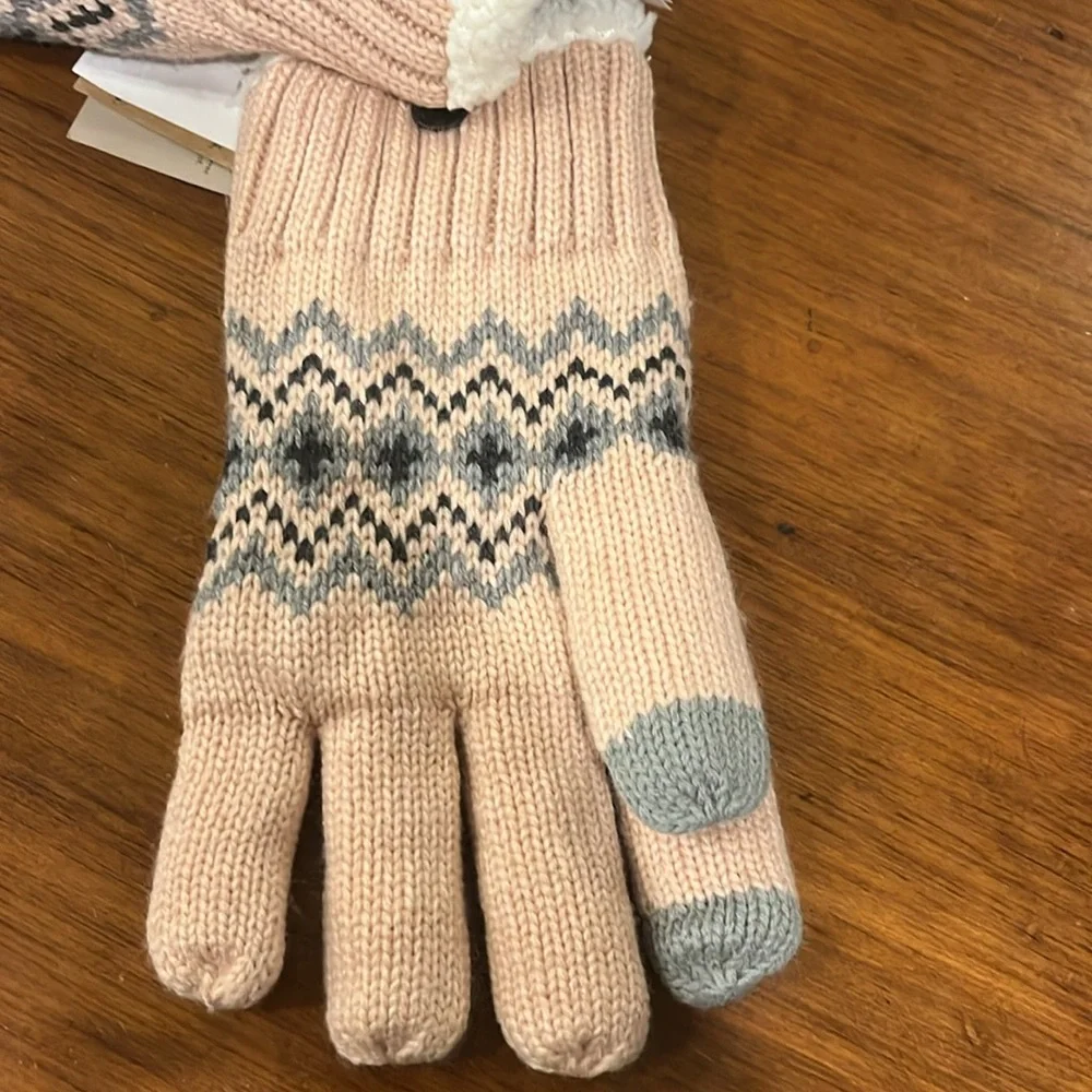 Timberland Winter Pom Hat and Gloves Set new pink Acrylic One Size Women’s